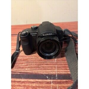 Panasonic LUMIX DMC-FZ7 6.0MP Black Digital Camera - WORKING